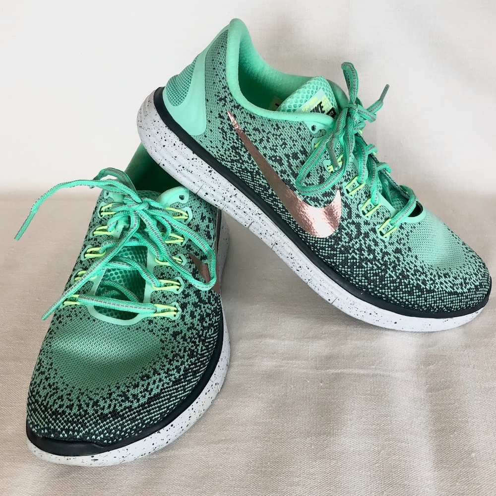 Nike Sea Foam Green Speckled Running Sneaker